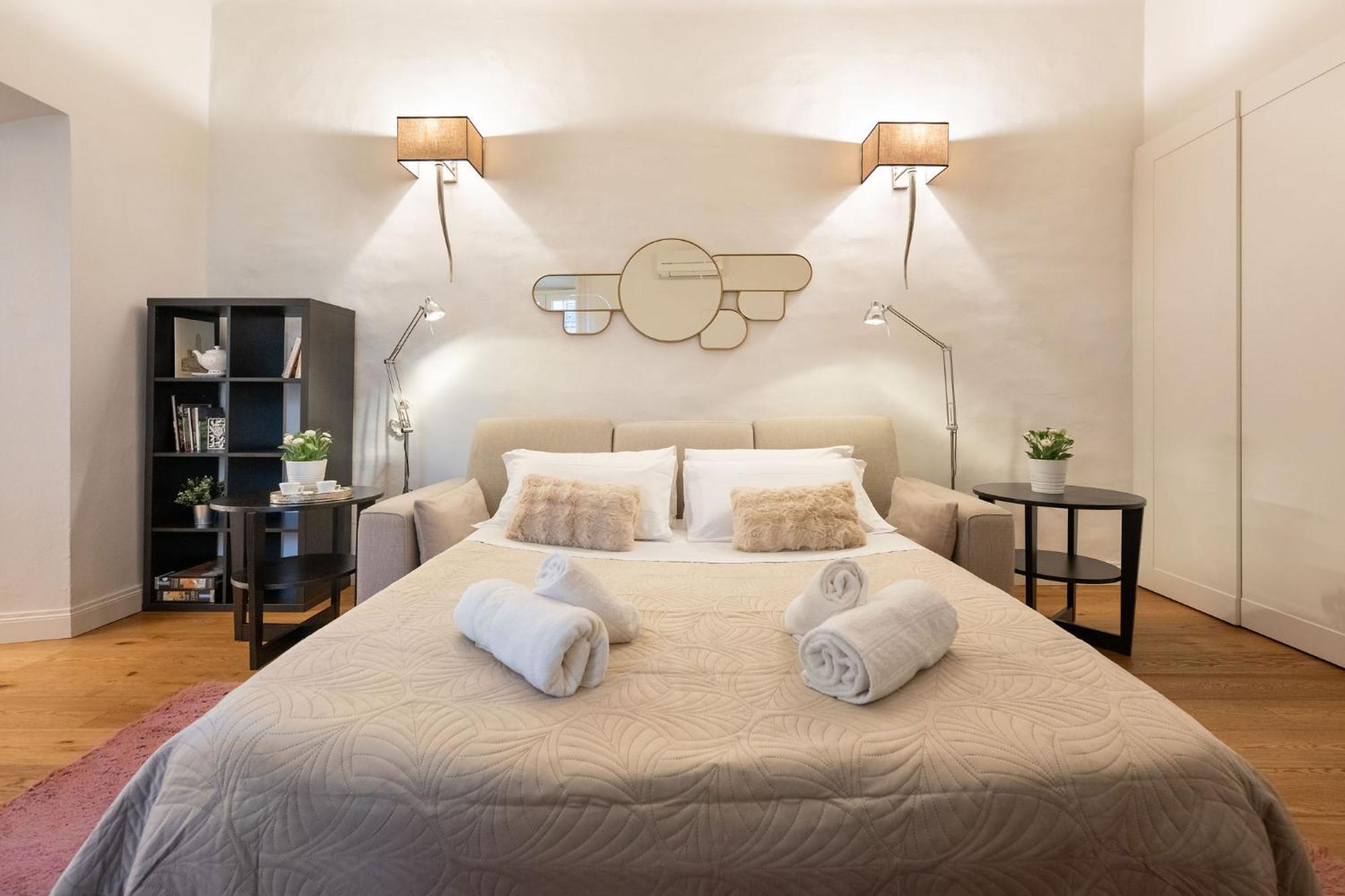 Tb-One Bedroom Luxury Apartment In The Fashion District Флоренция Экстерьер фото