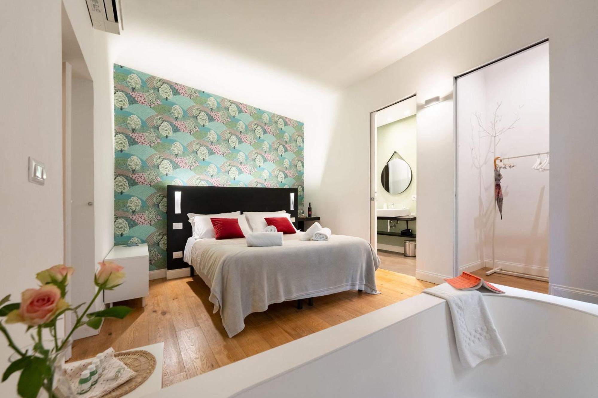 Tb-One Bedroom Luxury Apartment In The Fashion District Флоренция Экстерьер фото