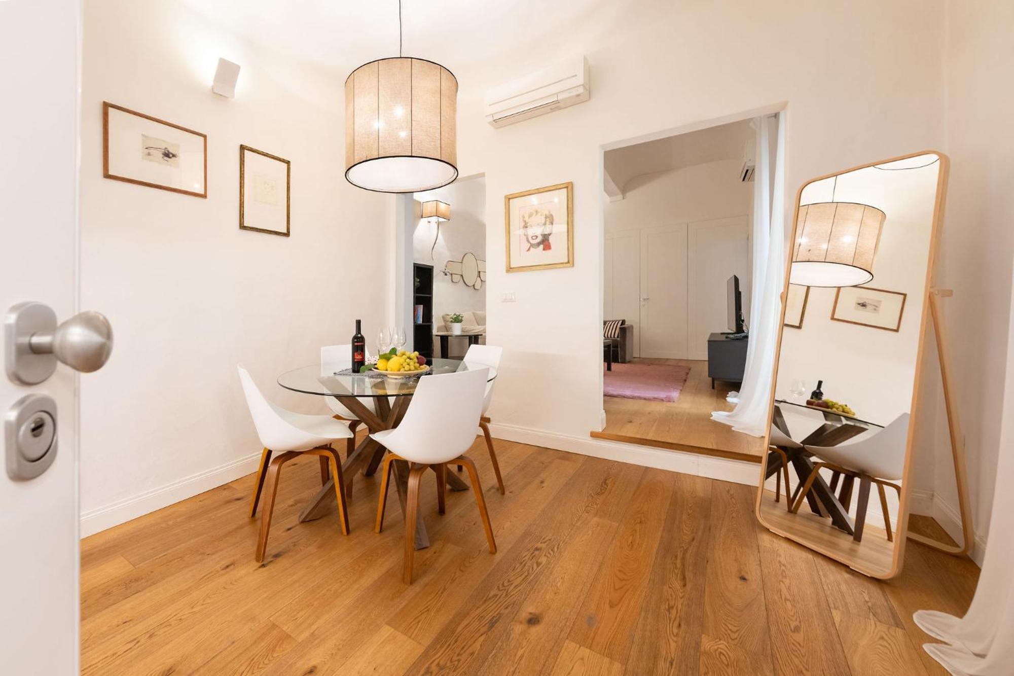 Tb-One Bedroom Luxury Apartment In The Fashion District Флоренция Экстерьер фото