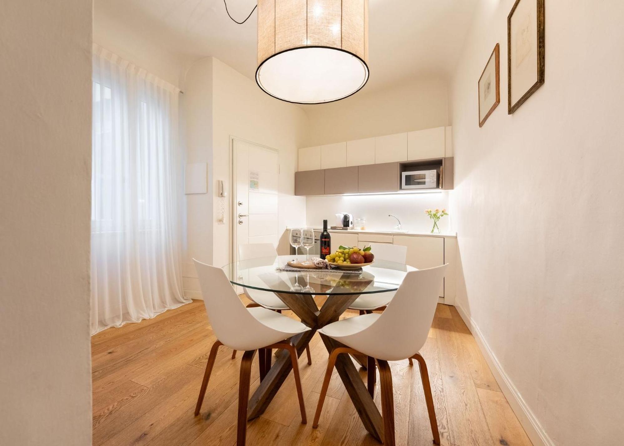 Tb-One Bedroom Luxury Apartment In The Fashion District Флоренция Экстерьер фото
